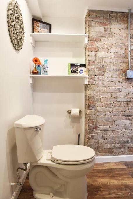 פיטסבורג Cozy Mount Washington Home With Parking-Sleeps 4 מראה חיצוני תמונה